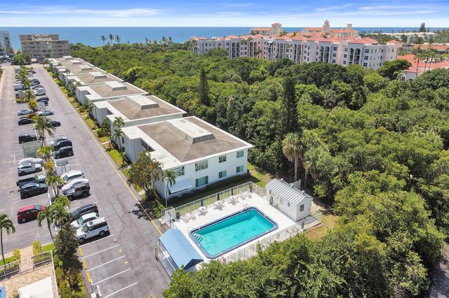 4501 S Ocean Boulevard B3, South Palm Beach, FL 33480