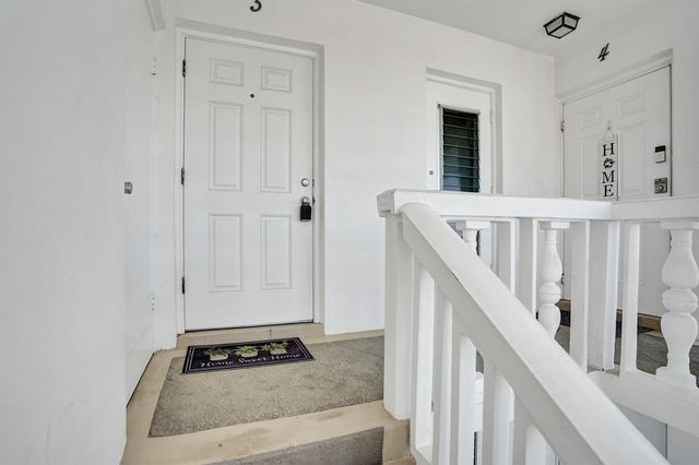 4501 S Ocean Boulevard B3, South Palm Beach, FL 33480