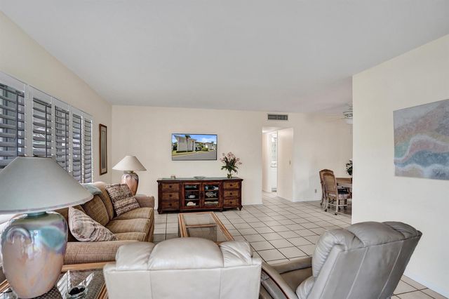 4501 S Ocean Boulevard B3, South Palm Beach, FL 33480