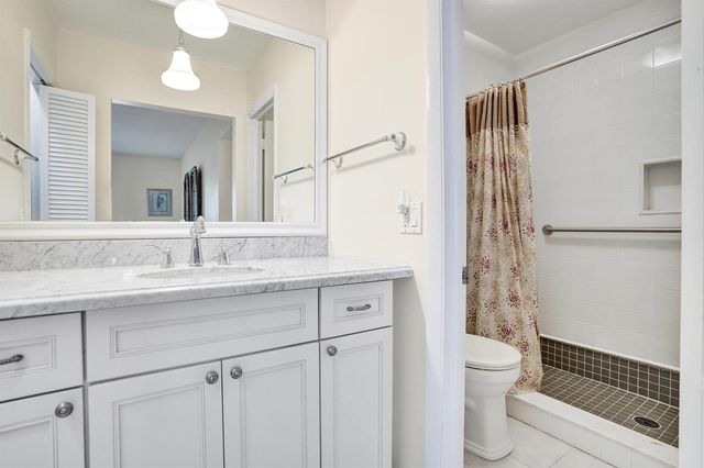 4501 S Ocean Boulevard B3, South Palm Beach, FL 33480