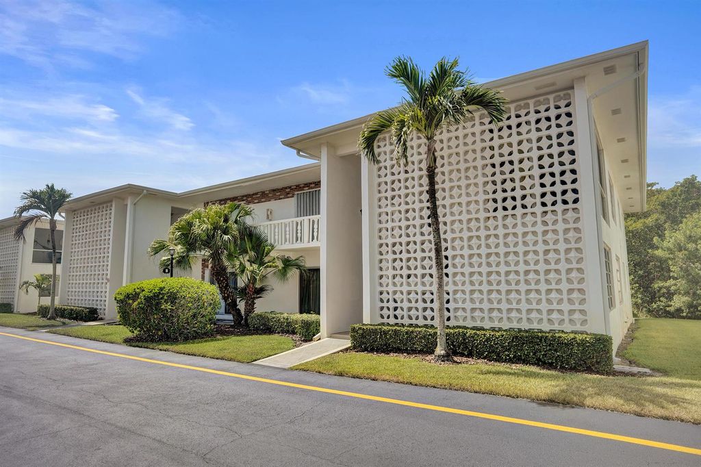 4501 S Ocean Boulevard B3, South Palm Beach, FL 33480