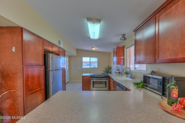 100 E Freihage Drive, Sierra Vista, AZ 85635