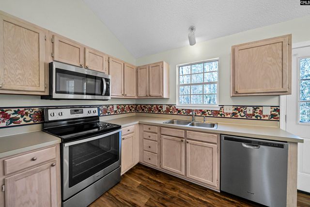 6 Gidding Ct, Irmo, SC 29063