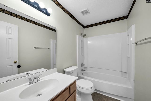 6 Gidding Ct, Irmo, SC 29063