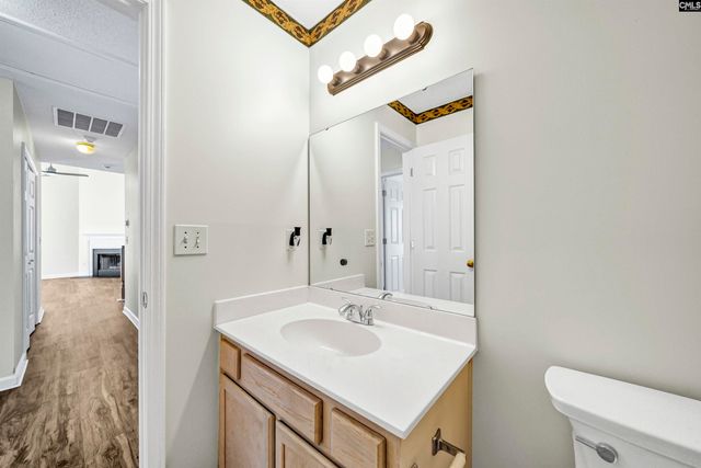 6 Gidding Ct, Irmo, SC 29063