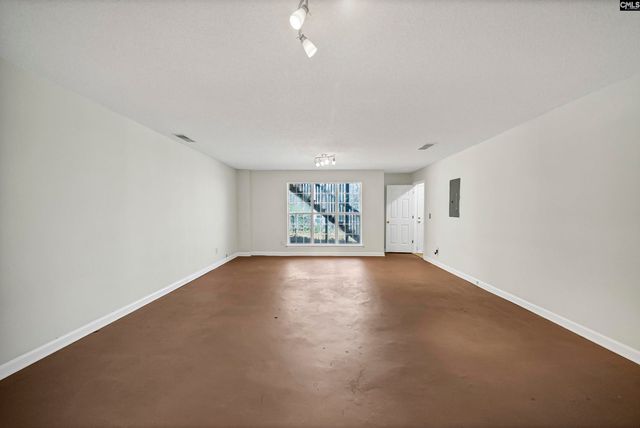 6 Gidding Ct, Irmo, SC 29063