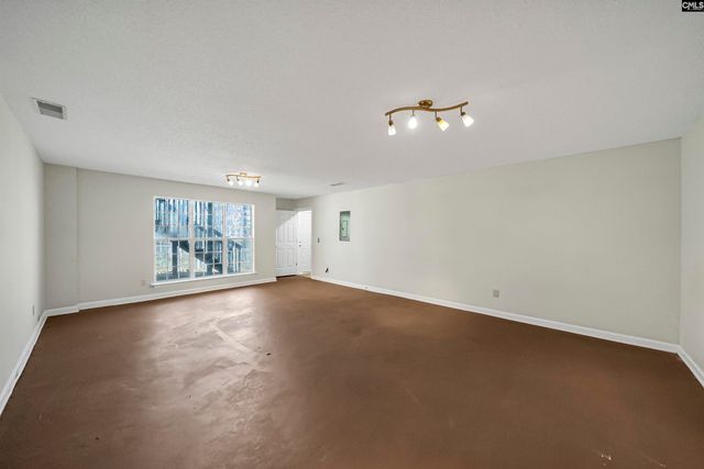 6 Gidding Ct, Irmo, SC 29063