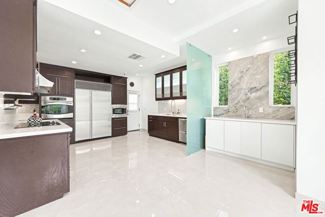 469 S Hamel Road, Los Angeles, CA 90048