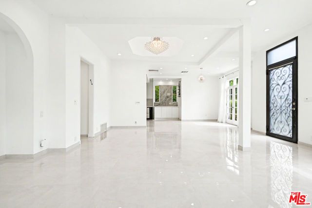 469 S Hamel Road, Los Angeles, CA 90048