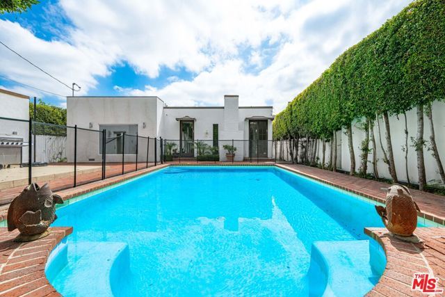 469 S Hamel Road, Los Angeles, CA 90048