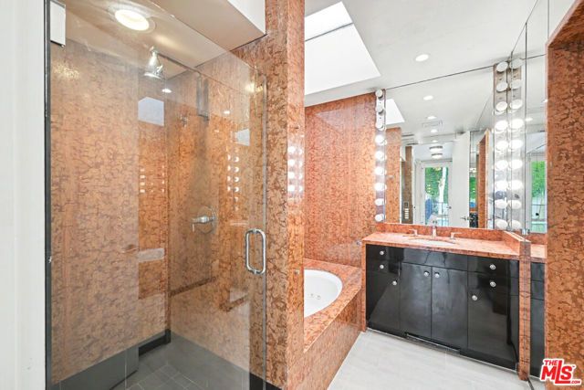 469 S Hamel Road, Los Angeles, CA 90048