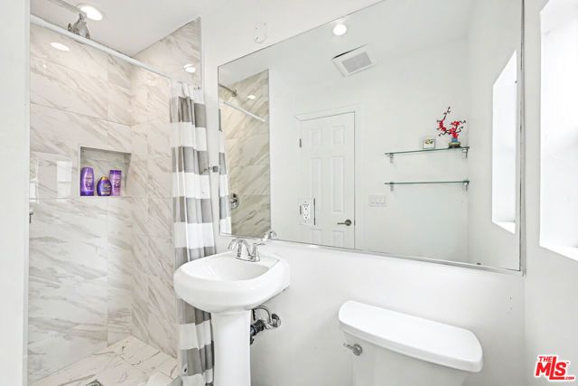 469 S Hamel Road, Los Angeles, CA 90048