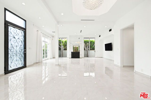 469 S Hamel Road, Los Angeles, CA 90048