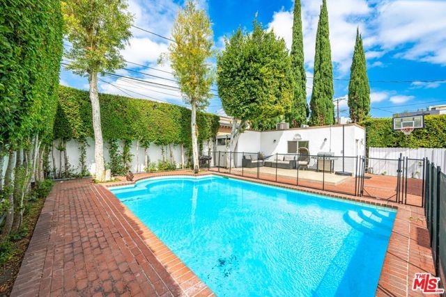 469 S Hamel Road, Los Angeles, CA 90048