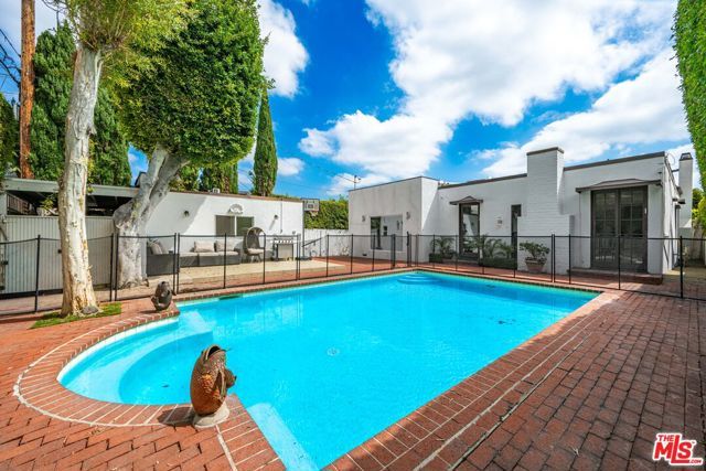 469 S Hamel Road, Los Angeles, CA 90048