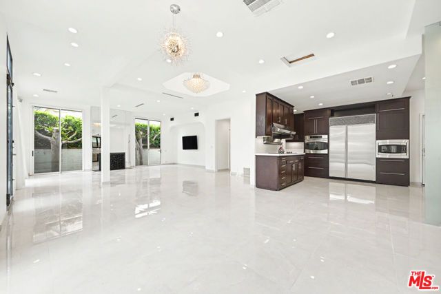 469 S Hamel Road, Los Angeles, CA 90048