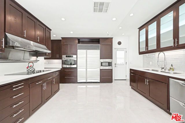 469 S Hamel Road, Los Angeles, CA 90048
