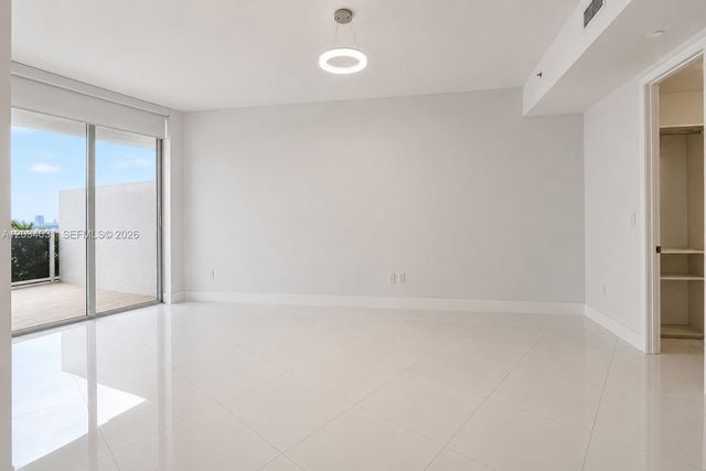 15901 Collins Avenue 403, Sunny Isles Beach, FL 33160