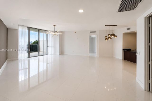 15901 Collins Avenue 403, Sunny Isles Beach, FL 33160