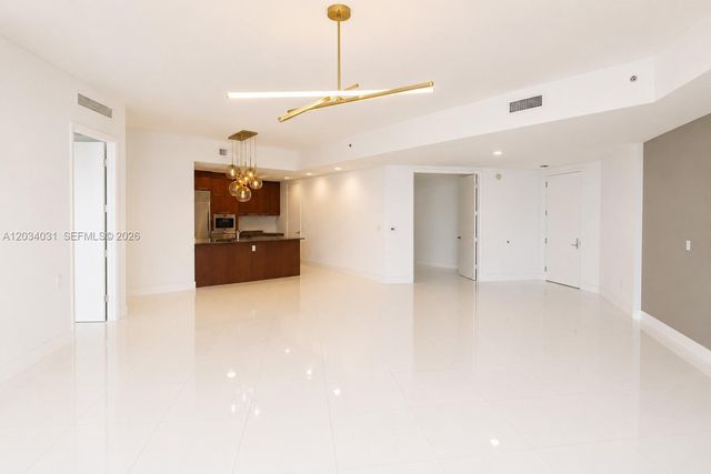 15901 Collins Avenue 403, Sunny Isles Beach, FL 33160