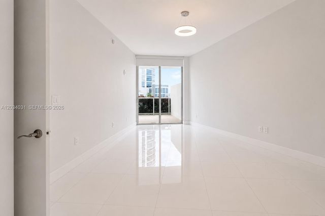 15901 Collins Avenue 403, Sunny Isles Beach, FL 33160