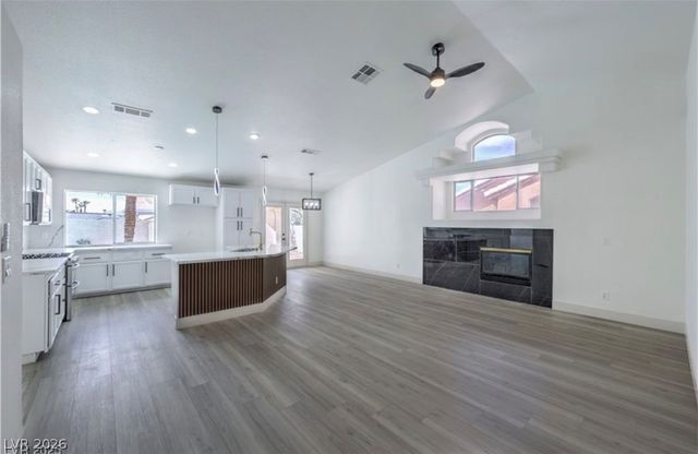 6435 Heatherton Avenue, Las Vegas, NV 89110