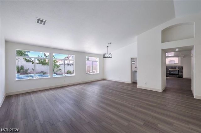 6435 Heatherton Avenue, Las Vegas, NV 89110