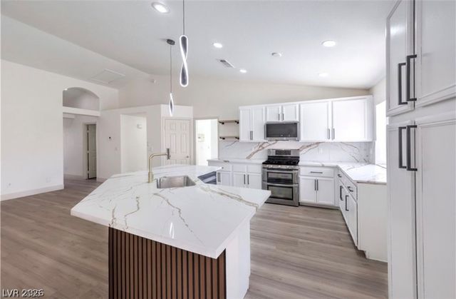 6435 Heatherton Avenue, Las Vegas, NV 89110