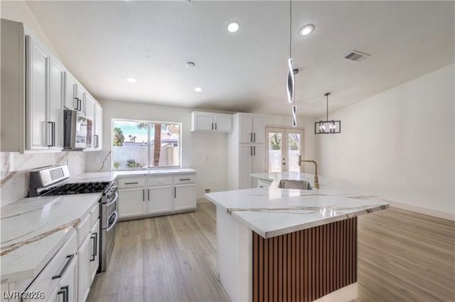 6435 Heatherton Avenue, Las Vegas, NV 89110