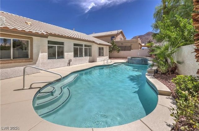 6435 Heatherton Avenue, Las Vegas, NV 89110