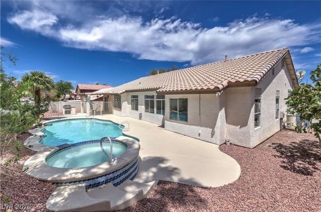 6435 Heatherton Avenue, Las Vegas, NV 89110