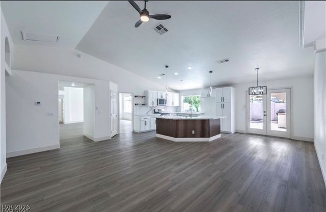 6435 Heatherton Avenue, Las Vegas, NV 89110