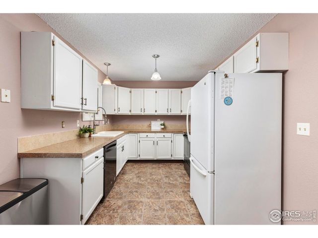 3402 Black Walnut Ct, Loveland, CO 80538