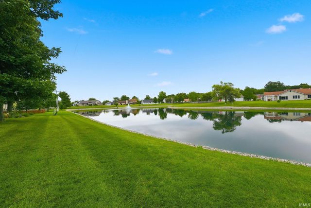 4160 Shoreline Boulevard, New Haven, IN 46774