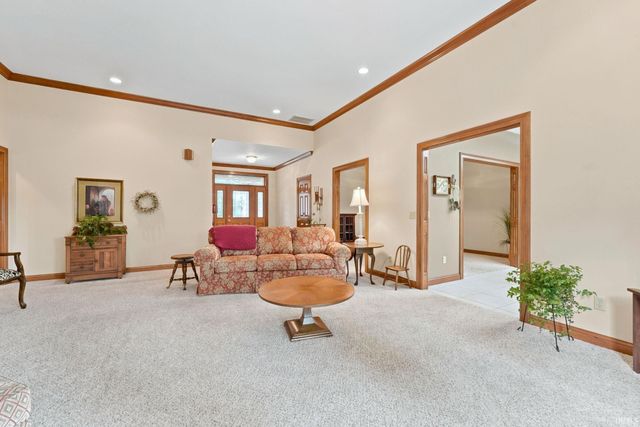 4160 Shoreline Boulevard, New Haven, IN 46774