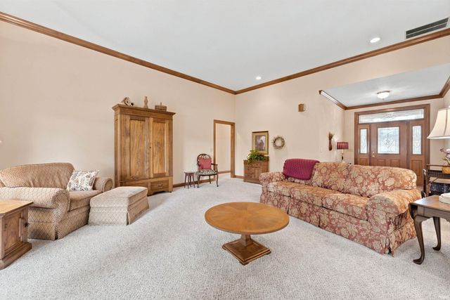 4160 Shoreline Boulevard, New Haven, IN 46774