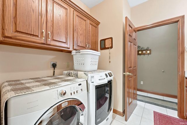 4160 Shoreline Boulevard, New Haven, IN 46774