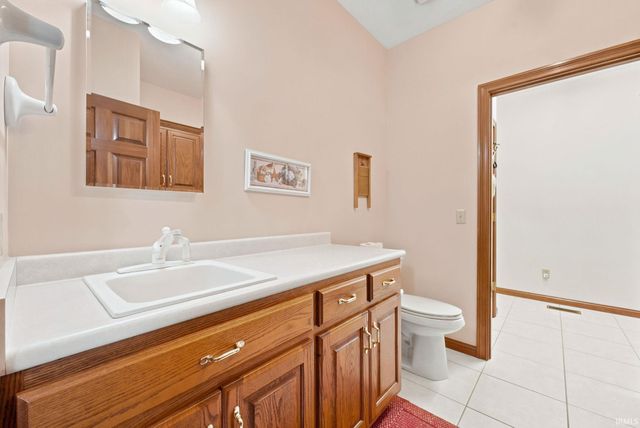 4160 Shoreline Boulevard, New Haven, IN 46774