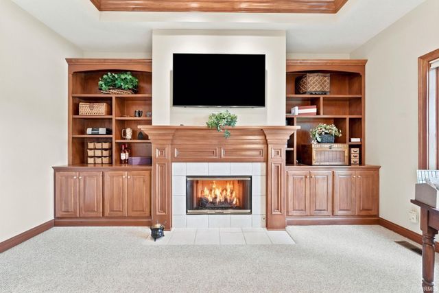 4160 Shoreline Boulevard, New Haven, IN 46774