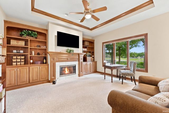 4160 Shoreline Boulevard, New Haven, IN 46774