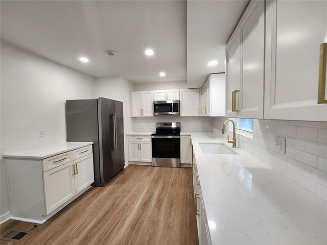 170 OLD MILL SW Trail, Conyers, GA 30094