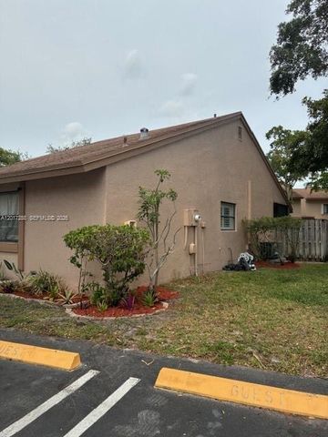 19 Chestnut Circle, Cooper City, FL 33026