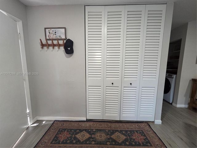 19 Chestnut Circle, Cooper City, FL 33026