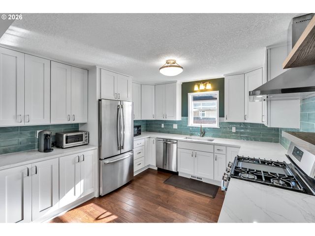 1208 W MCLOUGHLIN Blvd, Vancouver, WA 98660