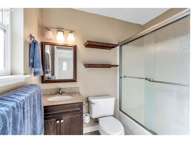 1208 W MCLOUGHLIN Blvd, Vancouver, WA 98660