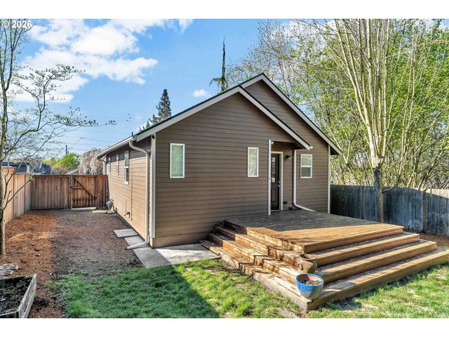 1208 W MCLOUGHLIN Blvd, Vancouver, WA 98660