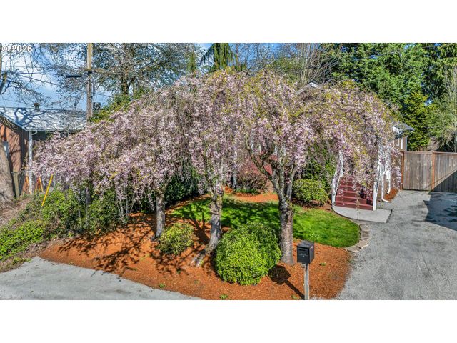 1208 W MCLOUGHLIN Blvd, Vancouver, WA 98660