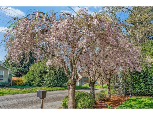 1208 W MCLOUGHLIN Blvd, Vancouver, WA 98660