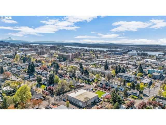 1208 W MCLOUGHLIN Blvd, Vancouver, WA 98660