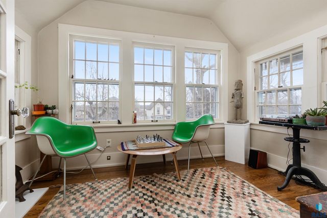 609 S 2nd Ave Avenue, Sioux Falls, SD 57104